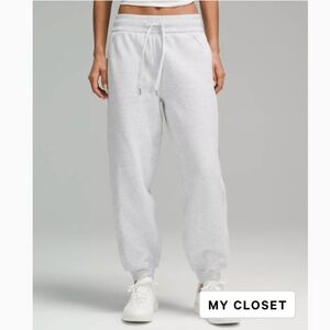 Lululemon Scuba High-Rise Relaxed Jogger - Size 10 short